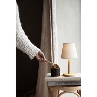 Bezprzewodowa lampka stołowa drewniana do salonu